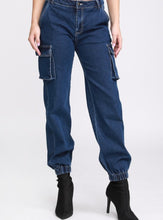 Load image into Gallery viewer, Cargo denim pants
